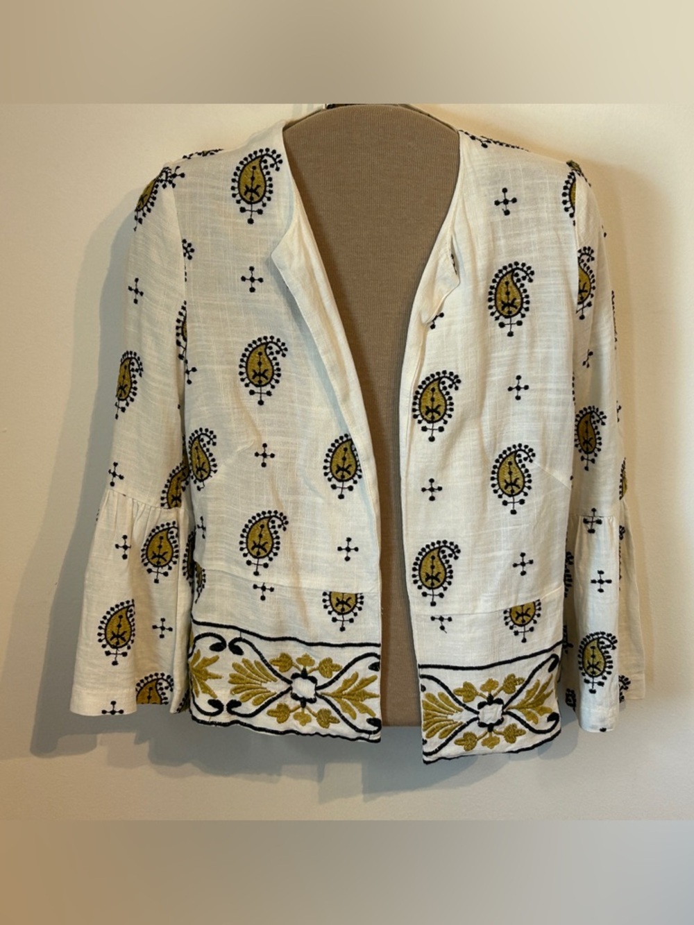 Zara Women’s Small Embroidered Linen Cardigan | White Paisley Boho Bell Sleeve